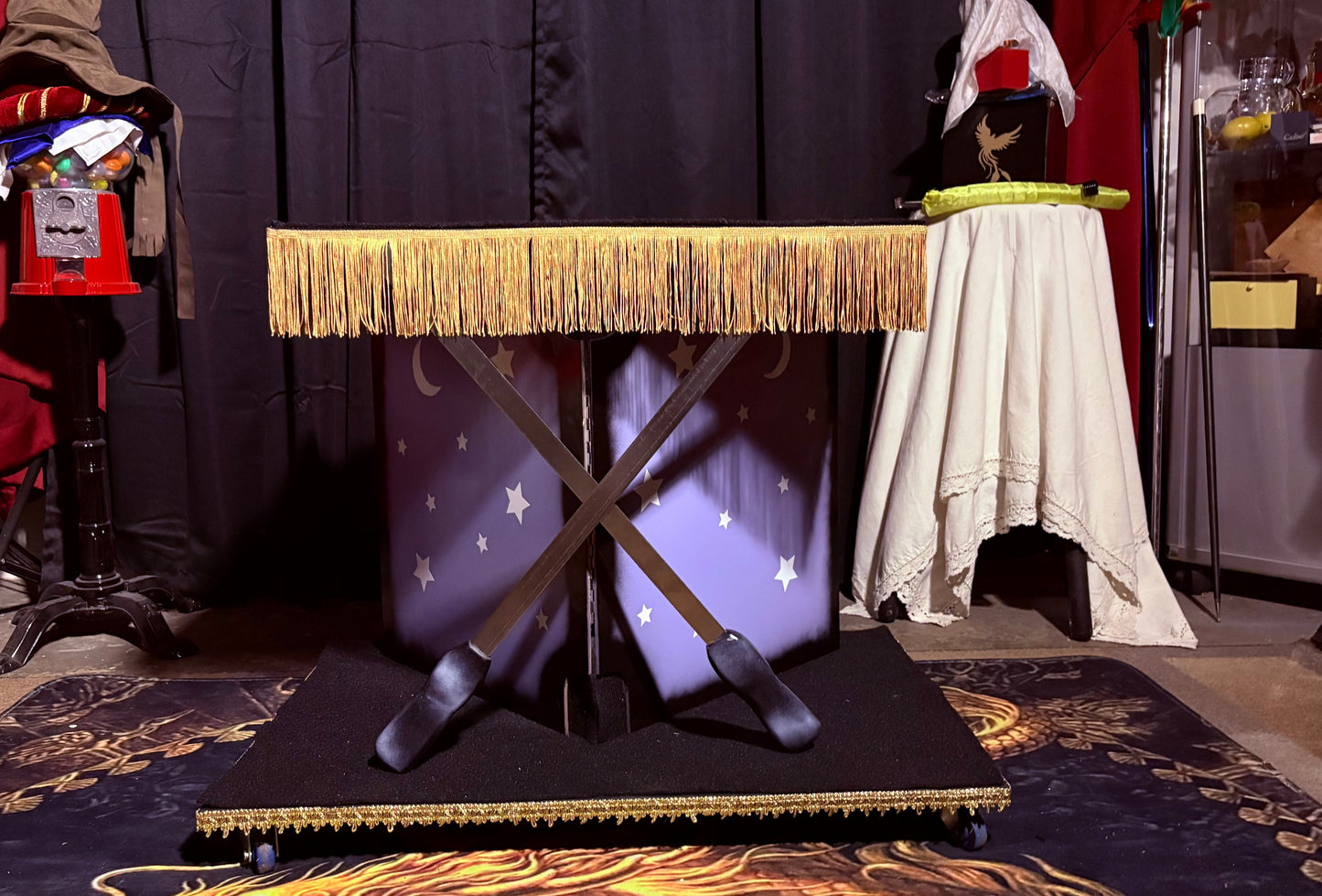 The Floating Carpet Illusion