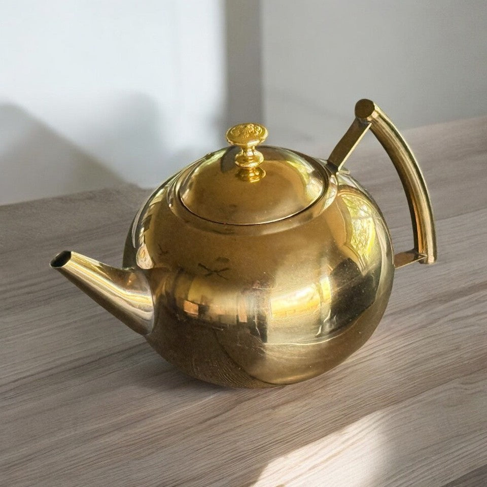 Magic Tea Kettle (Gold)